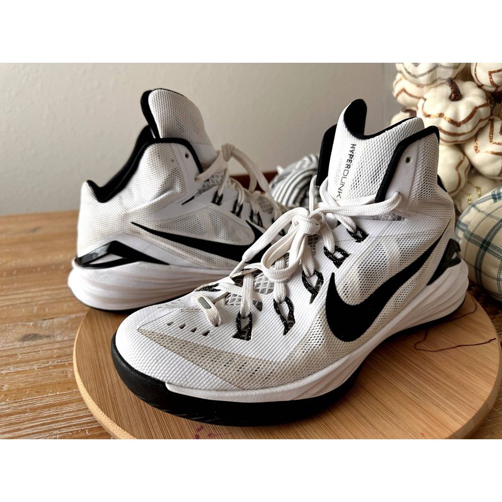 Nike Hyperdunk Basketball Shoes Women Size 10/42 - Picture 2 of 10